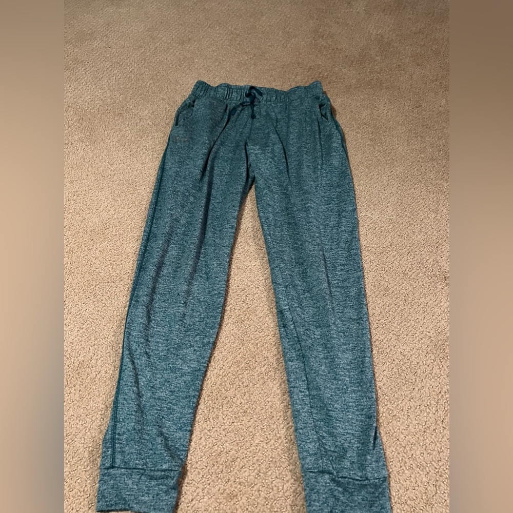 Women’s under armor sweats